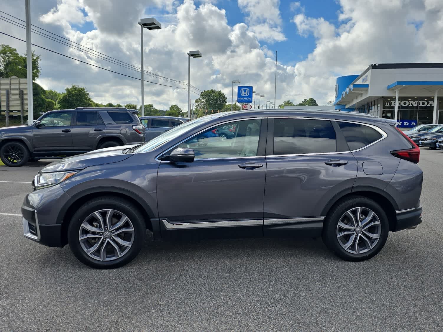 2022 Honda CR-V Touring photo 2