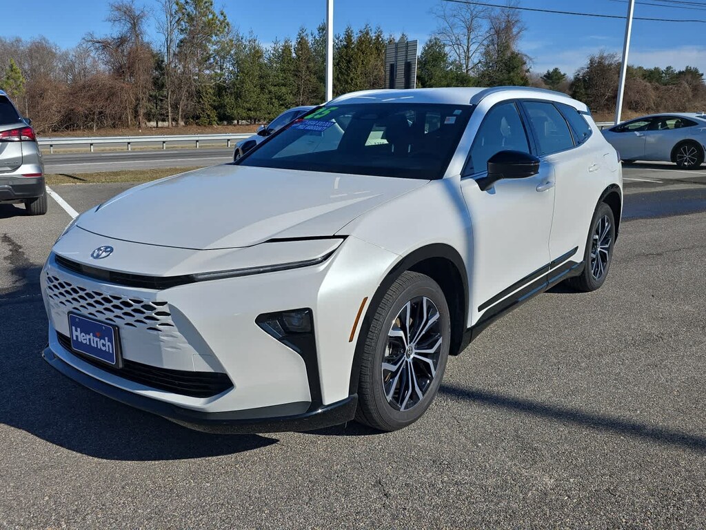 Certified 2025 Toyota Crown Signia XLE SUV