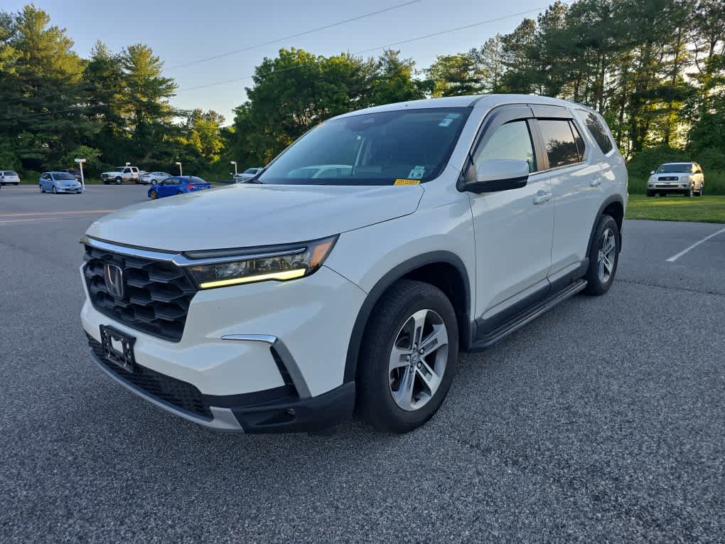 2023 Honda Pilot EX-L 8-Occupant AWD's photo