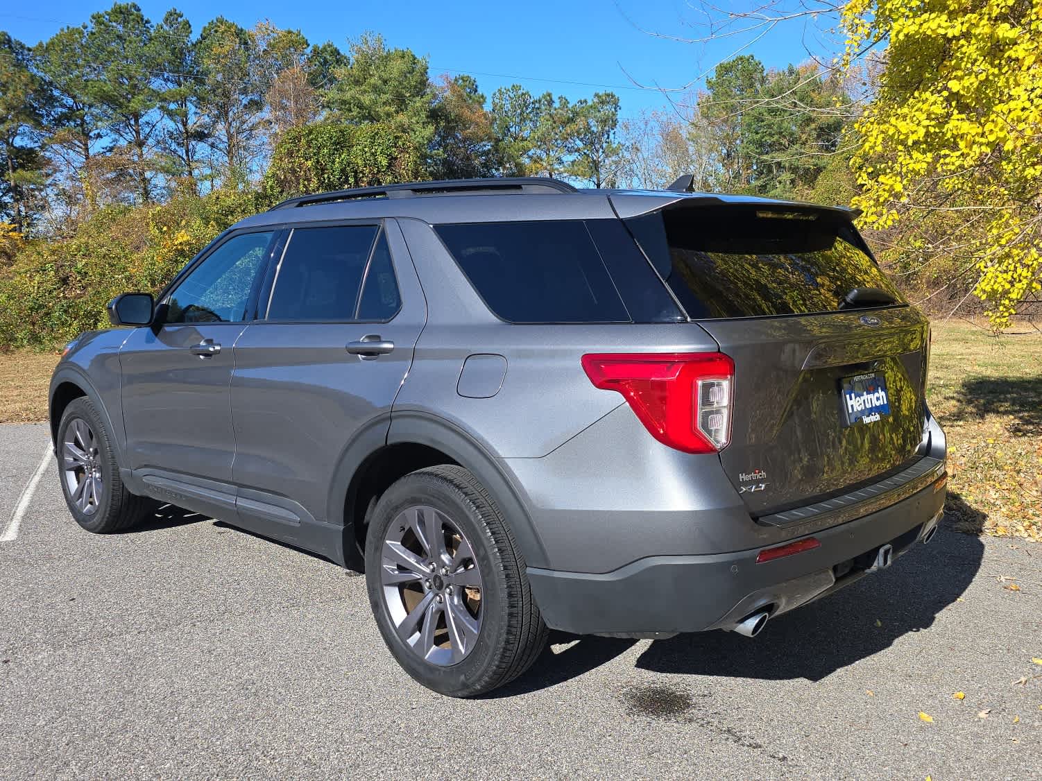 2022 Ford Explorer XLT photo 3