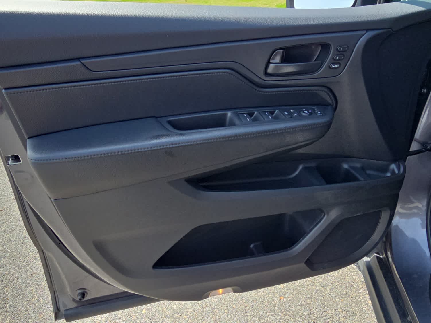 2024 Honda Odyssey EX-L - Photo 12