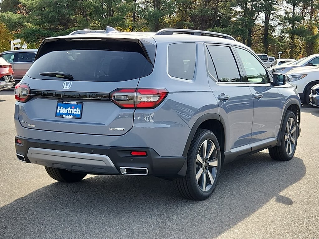New 2025 Honda Pilot Touring SUV