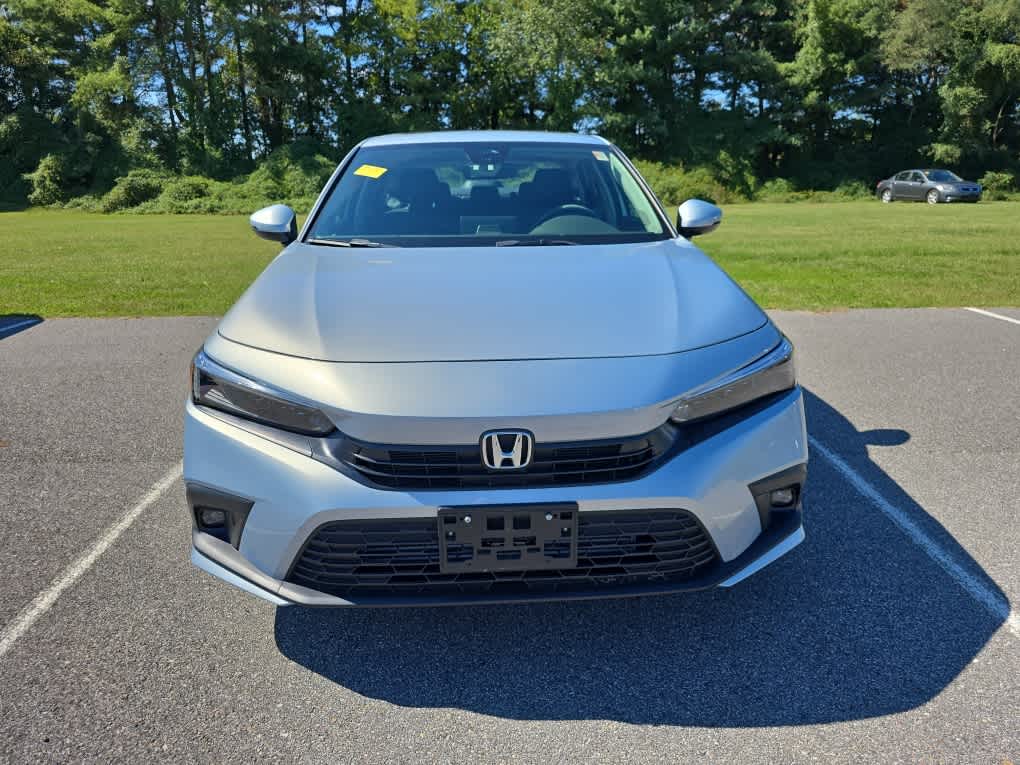 2023 Honda Civic Touring photo 2