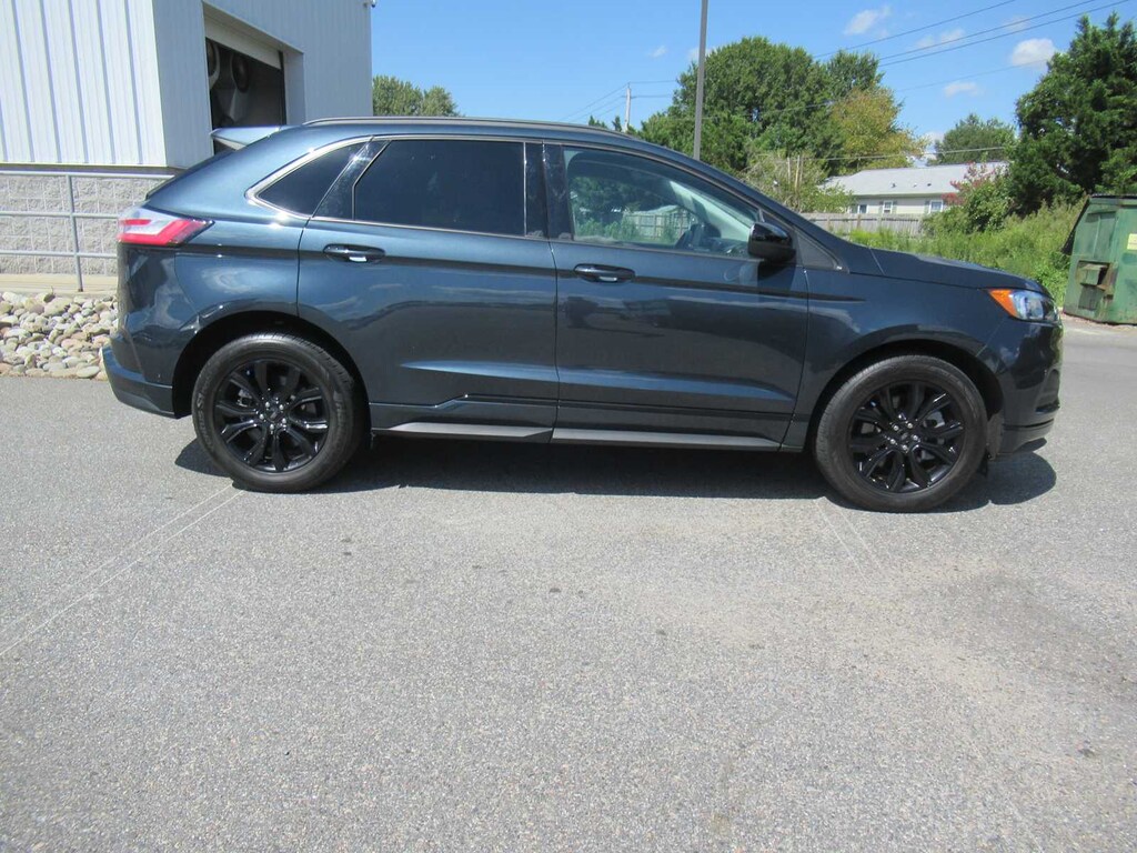Used 2022 Ford Edge SE SUV