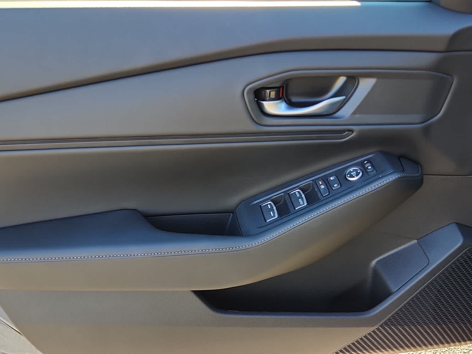 2025 Honda Accord Hybrid Sport - Photo 8
