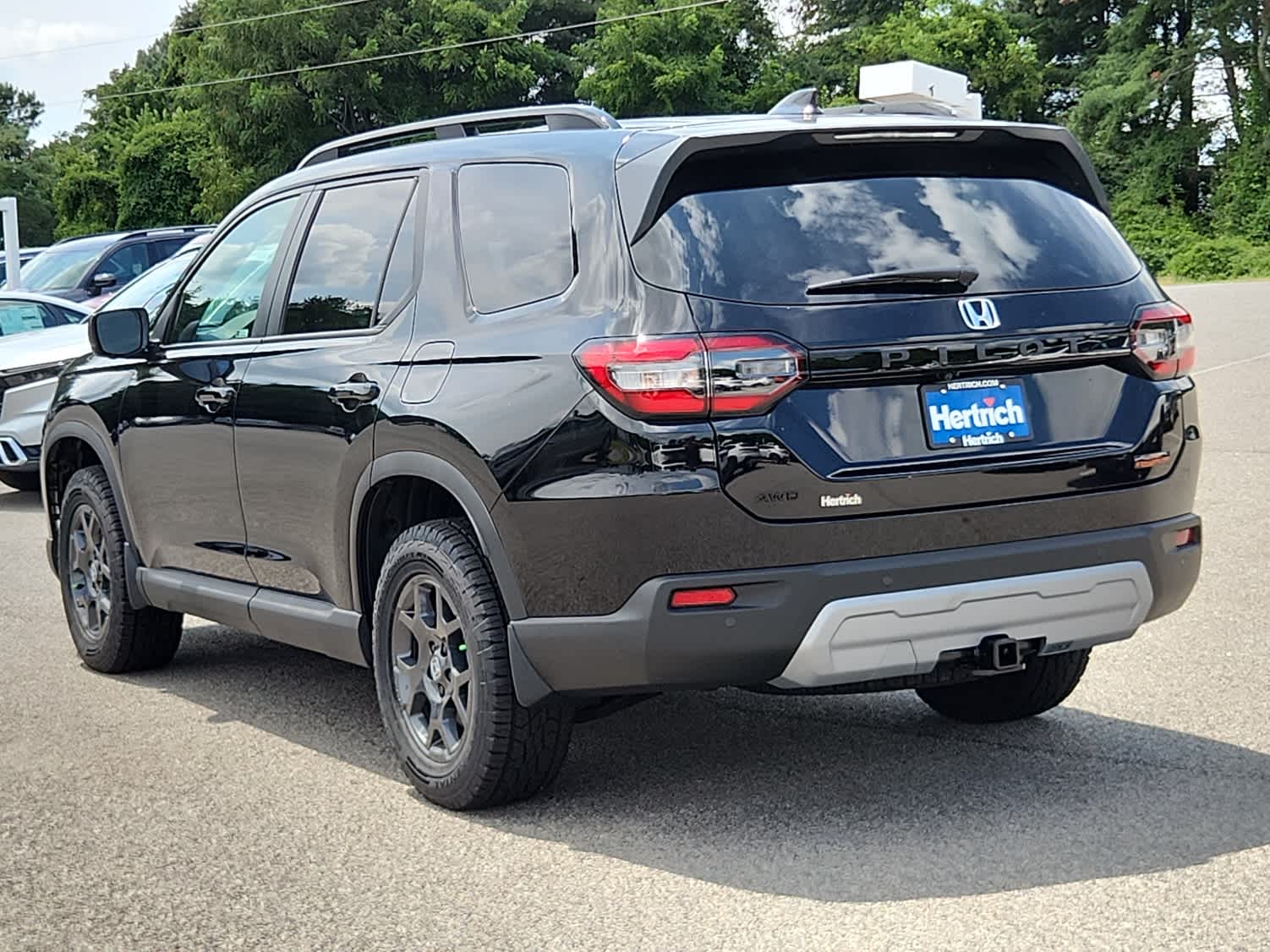 2025 Honda Pilot TrailSport photo 4