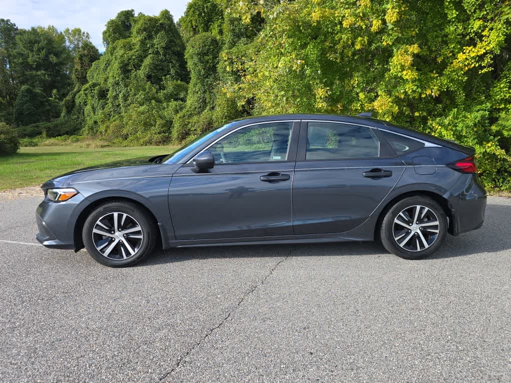 2022 Honda Civic Hatchback LX - Photo 2