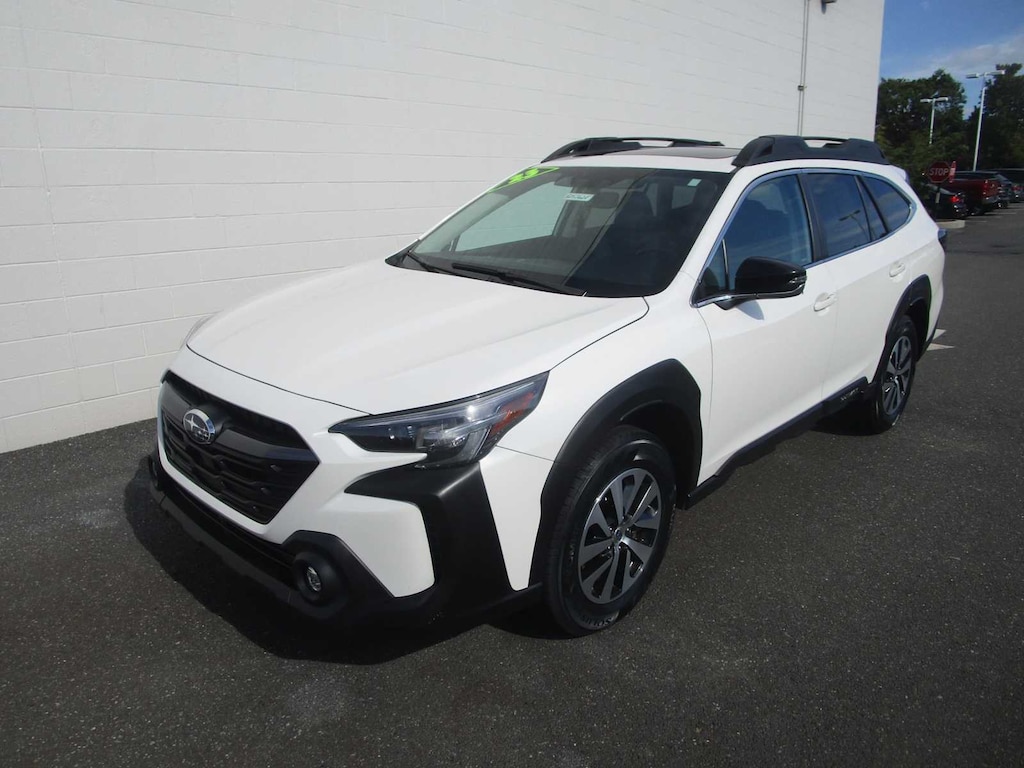 Used 2023 Subaru Outback Premium SUV