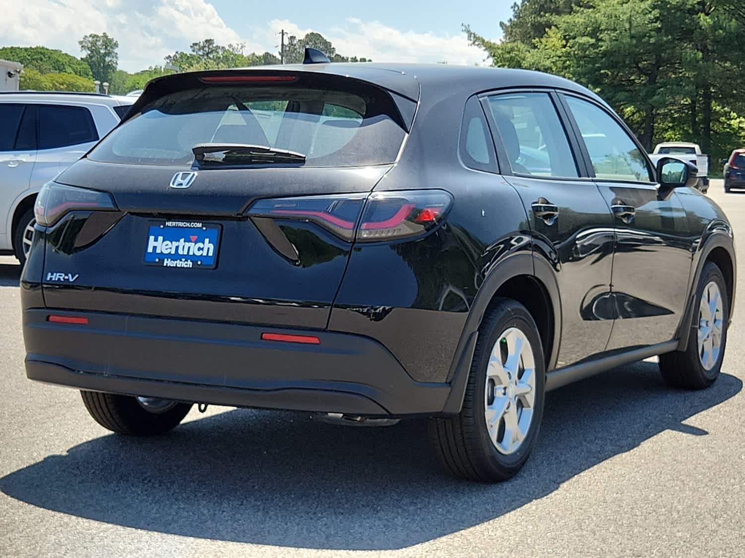 2025 Honda HR-V LX photo 2
