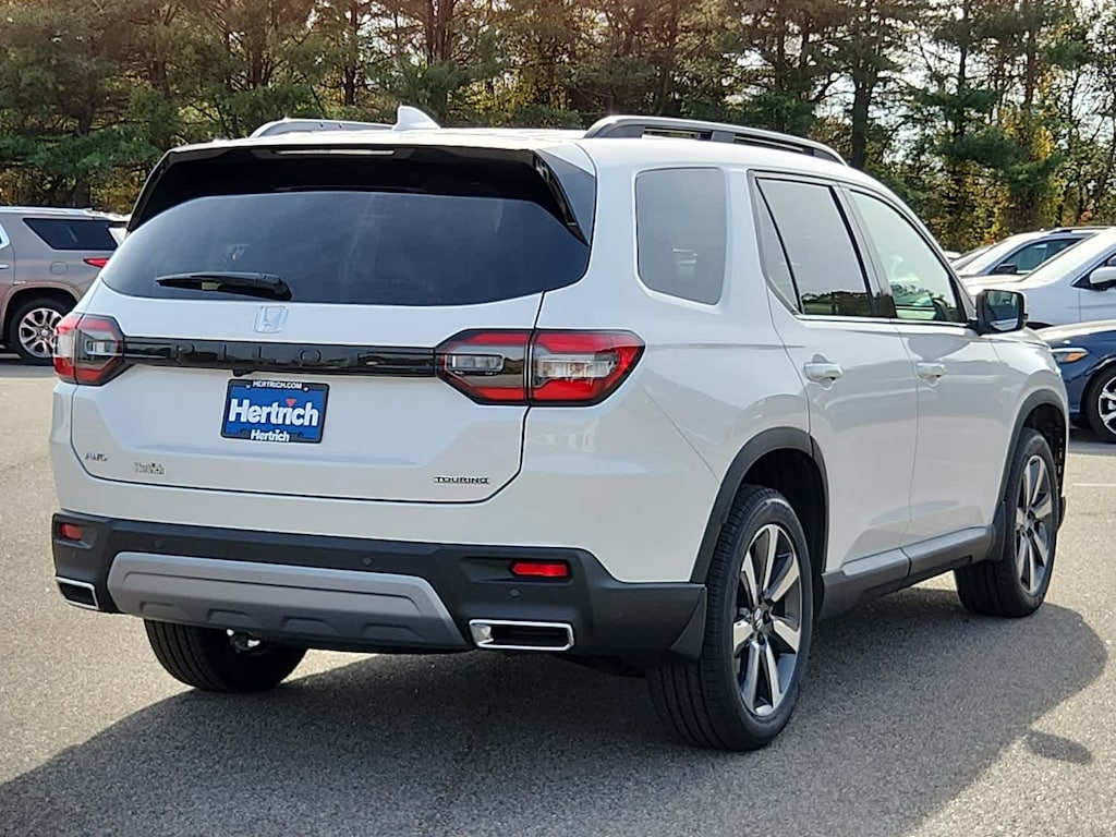 New 2025 Honda Pilot Touring SUV