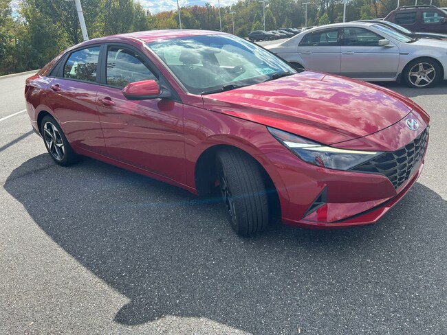 2023 Hyundai Elantra SEL Sedan