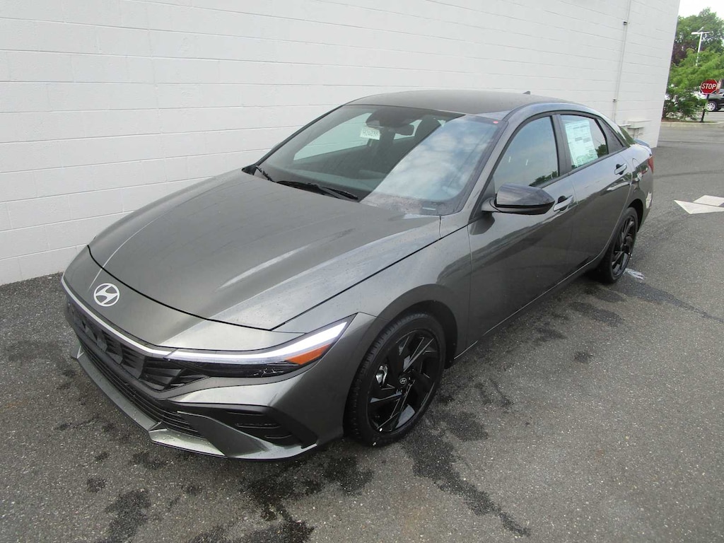 New 2026 Hyundai Elantra SEL SPORT SULEV SDN Sedan