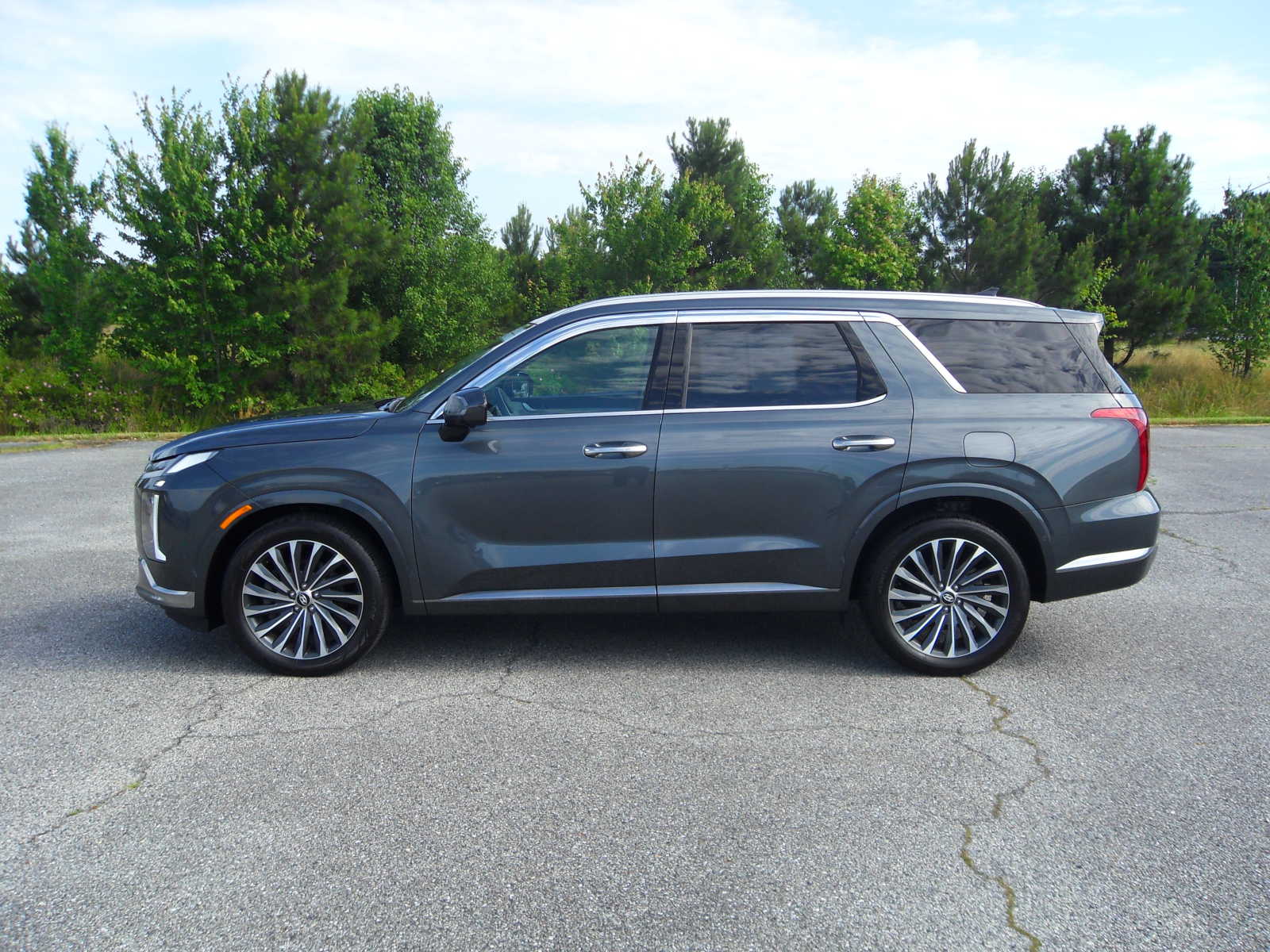 Used 2023 Hyundai Palisade Calligraphy with VIN KM8R7DGE3PU504455 for sale in New Castle, DE