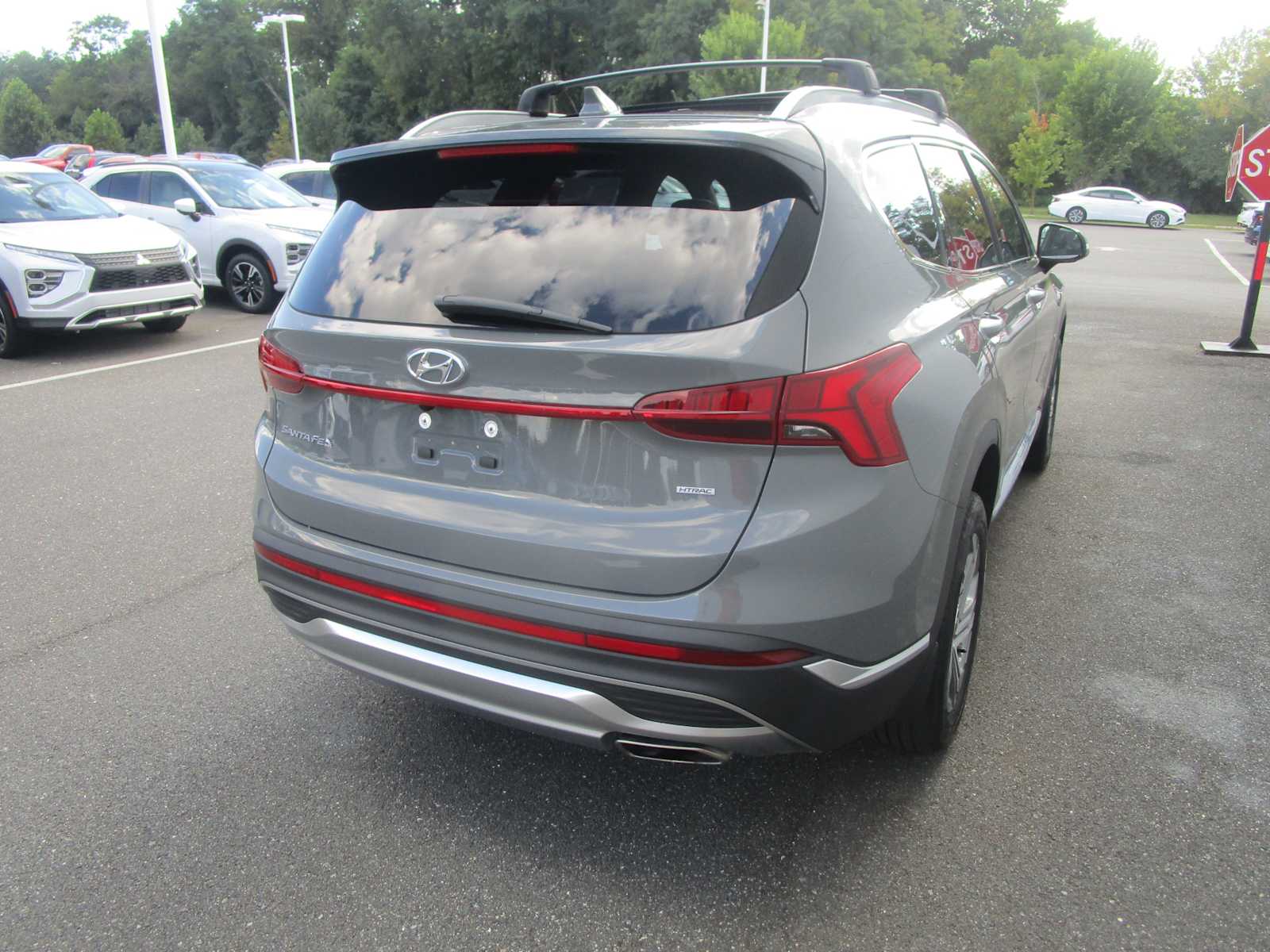 2022 Hyundai Santa Fe SEL Premium photo 4