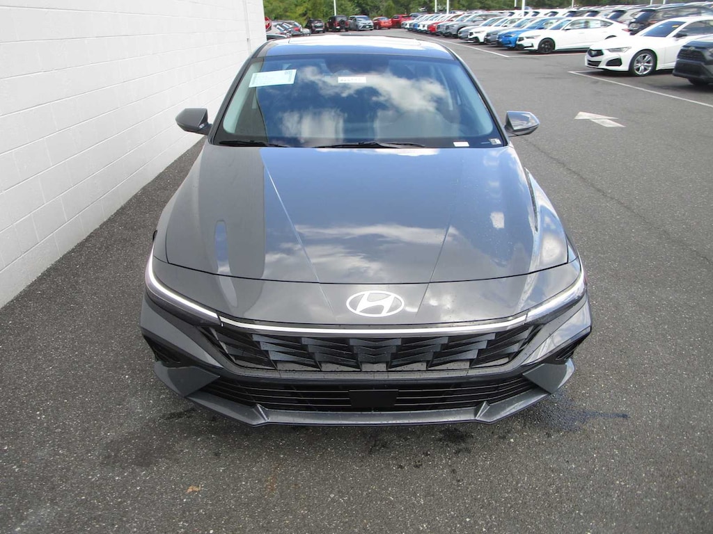 New 2026 Hyundai Elantra Limited Sedan