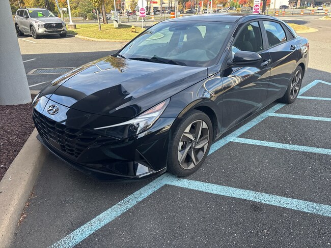 2023 Hyundai Elantra SEL Sedan 2023 Hyundai Elantra SEL Sedan