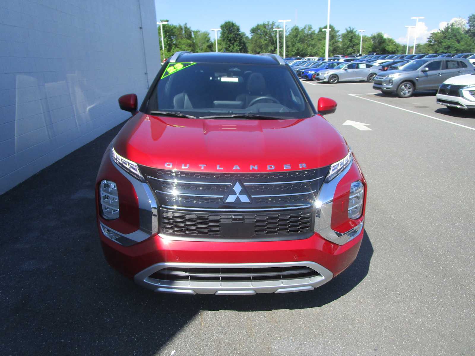 2023 Mitsubishi Outlander PHEV SEL photo 2