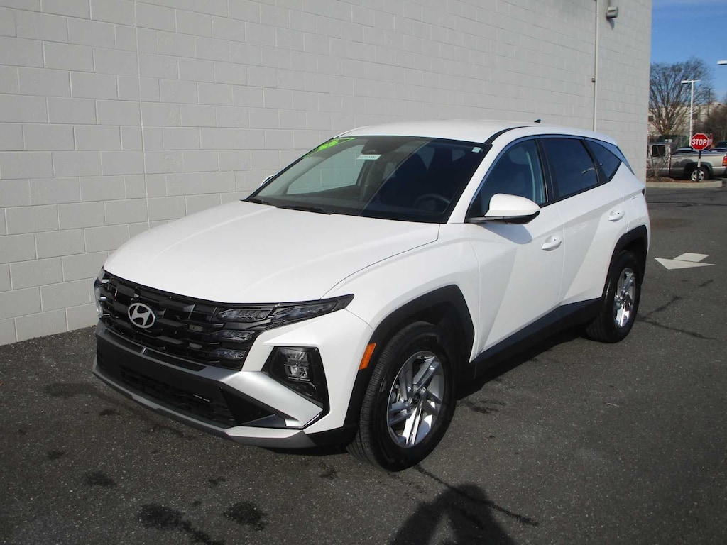 Certified 2025 Hyundai Tucson SE SUV