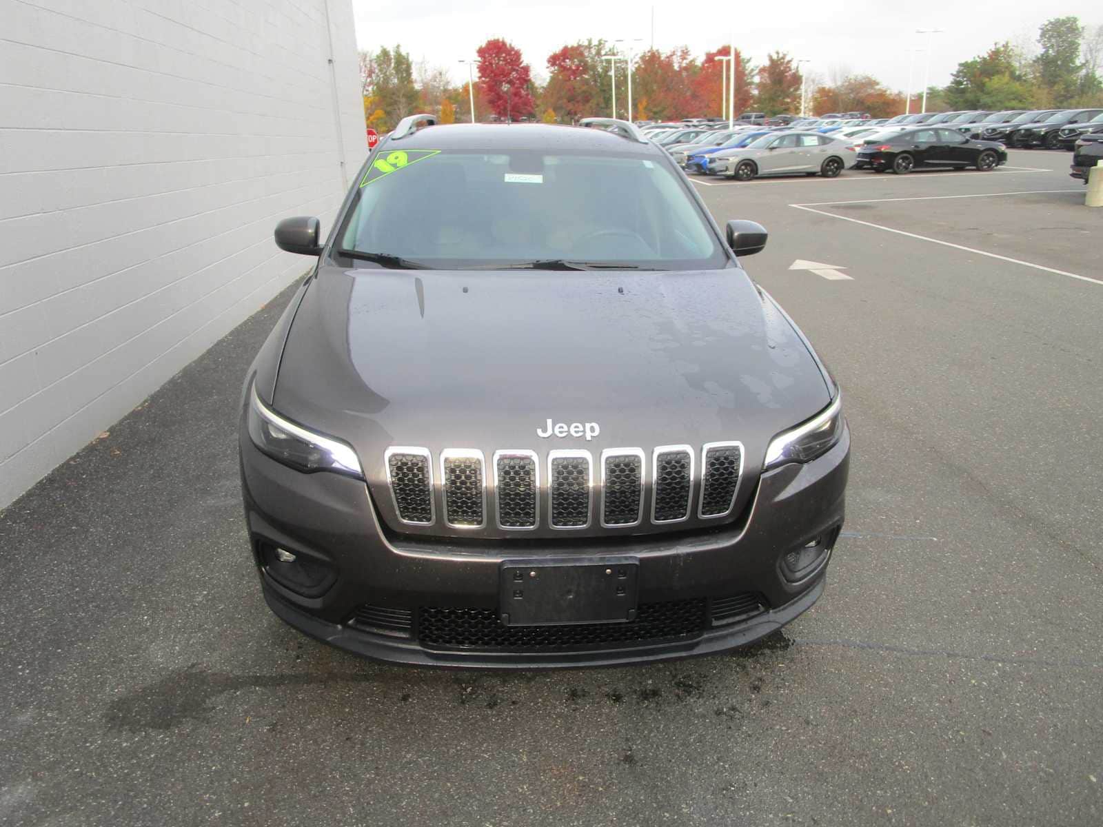 Used 2019 Jeep Cherokee Latitude Plus with VIN 1C4PJMLNXKD192209 for sale in New Castle, DE