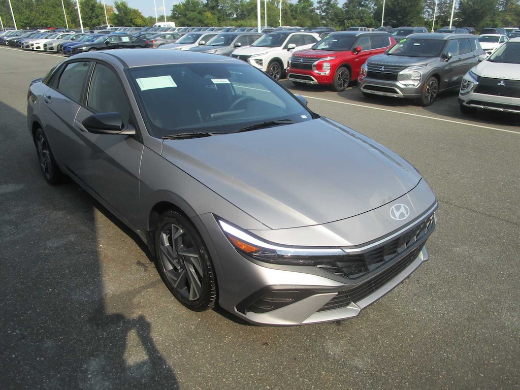 Used 2025 Hyundai Elantra SEL Sport Sedan