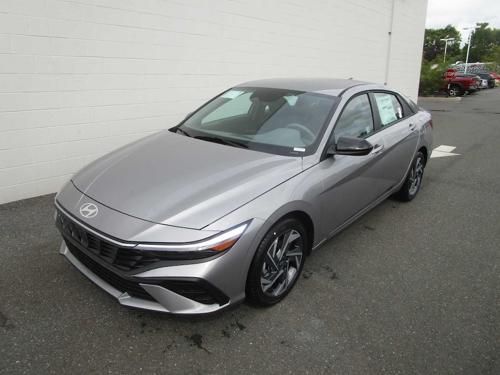 New 2025 Hyundai Elantra SEL Sport Sedan