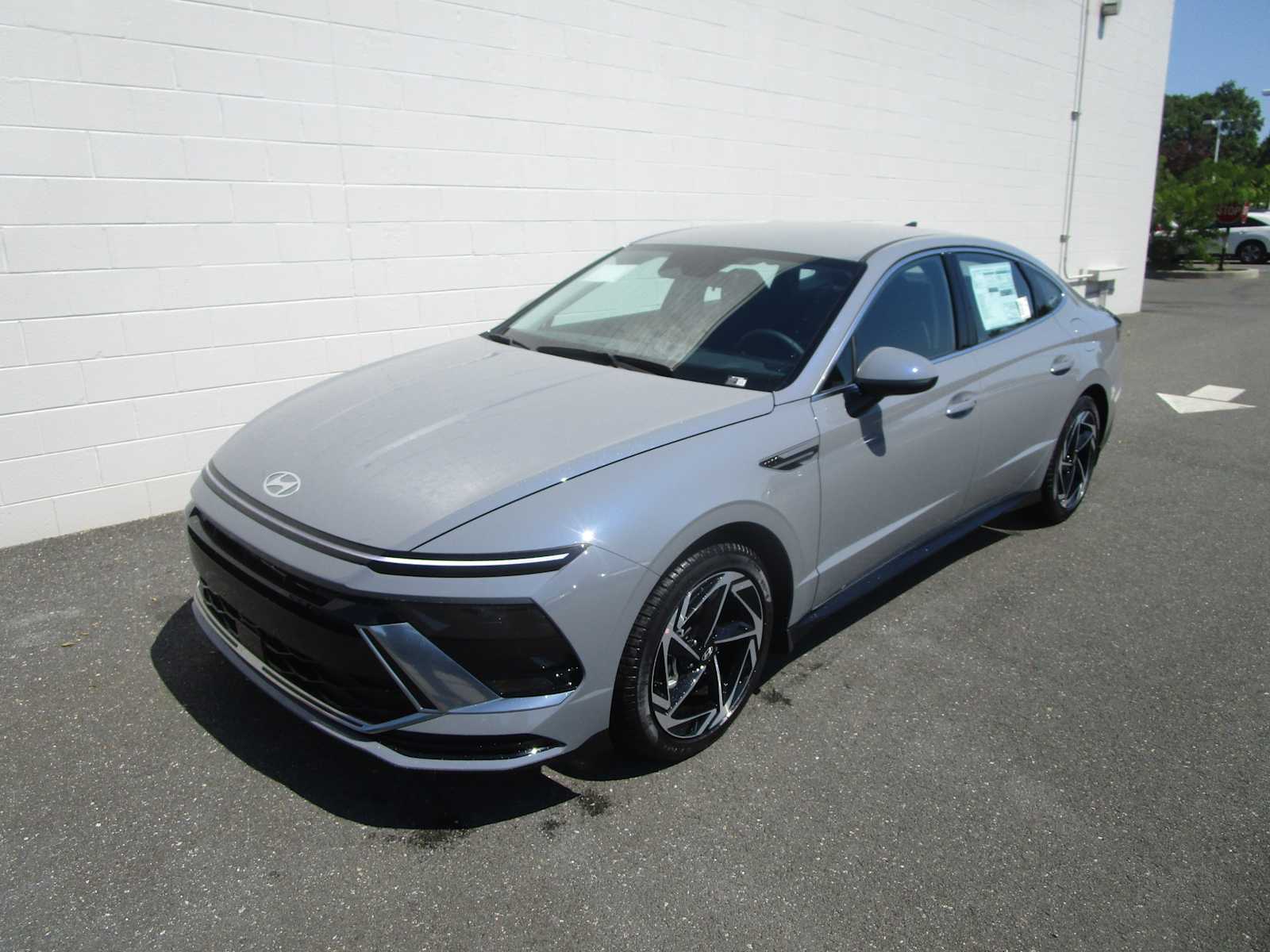 2026 Hyundai Sonata SEL AWD's photo
