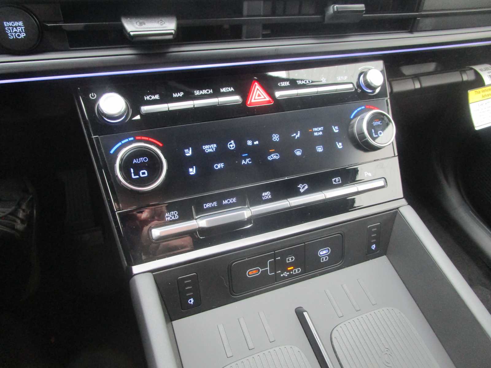 2026 Hyundai Santa Fe Calligraphy - Photo 20