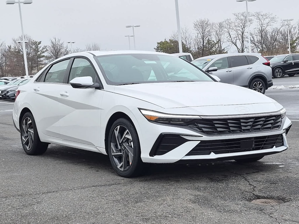 New 2026 Hyundai Elantra Hybrid Limited Sedan