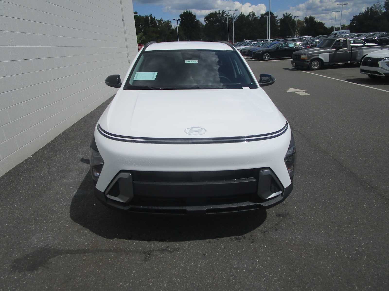 2026 Hyundai Kona SEL photo 2