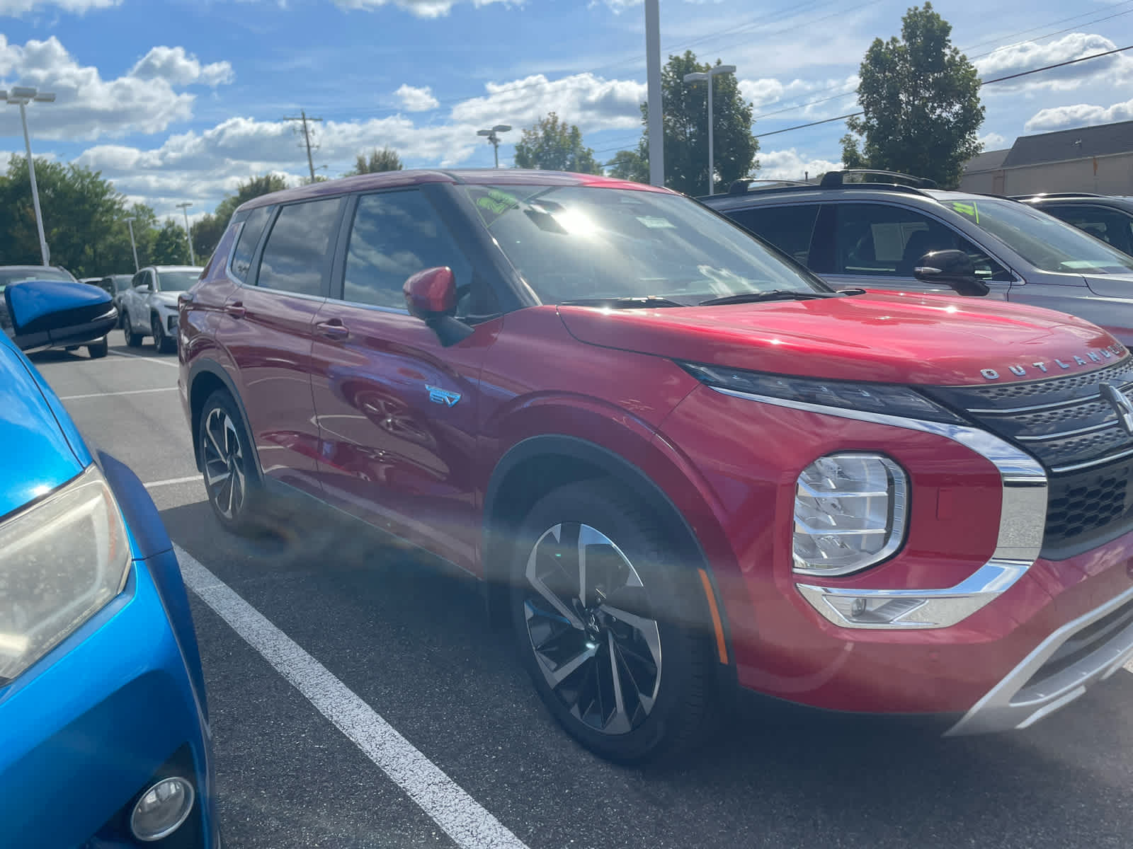 2023 Mitsubishi Outlander PHEV SE photo 3