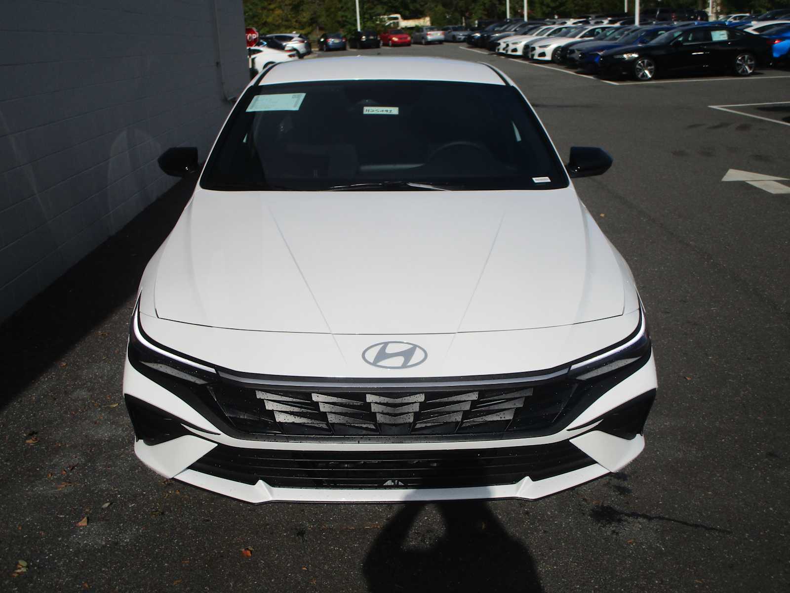 2025 Hyundai Elantra SEL Sport photo 2