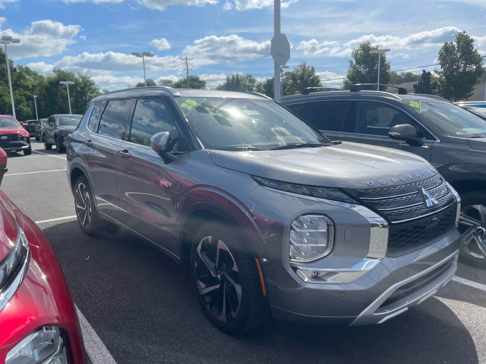 2023 Mitsubishi Outlander PHEV SEL photo 2