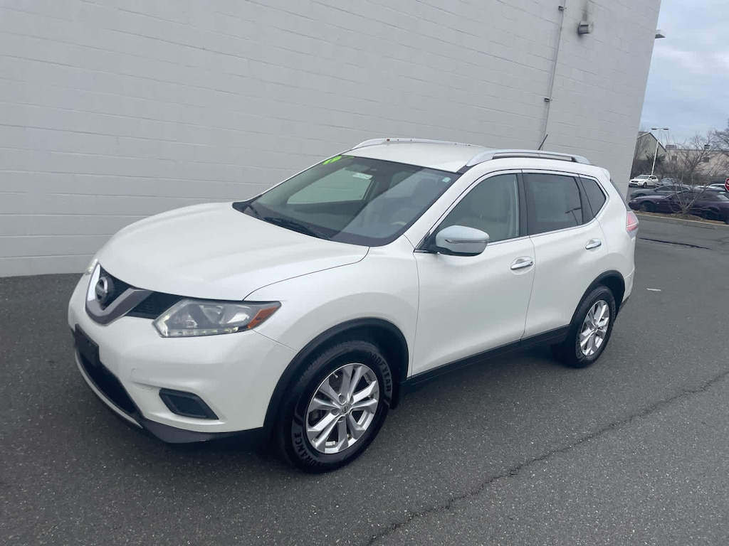 Used 2015 Nissan Rogue SV SUV