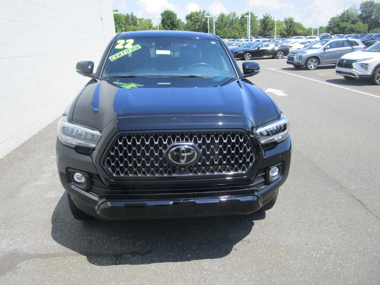 2022 Toyota Tacoma Limited Double Cab V6 photo 3