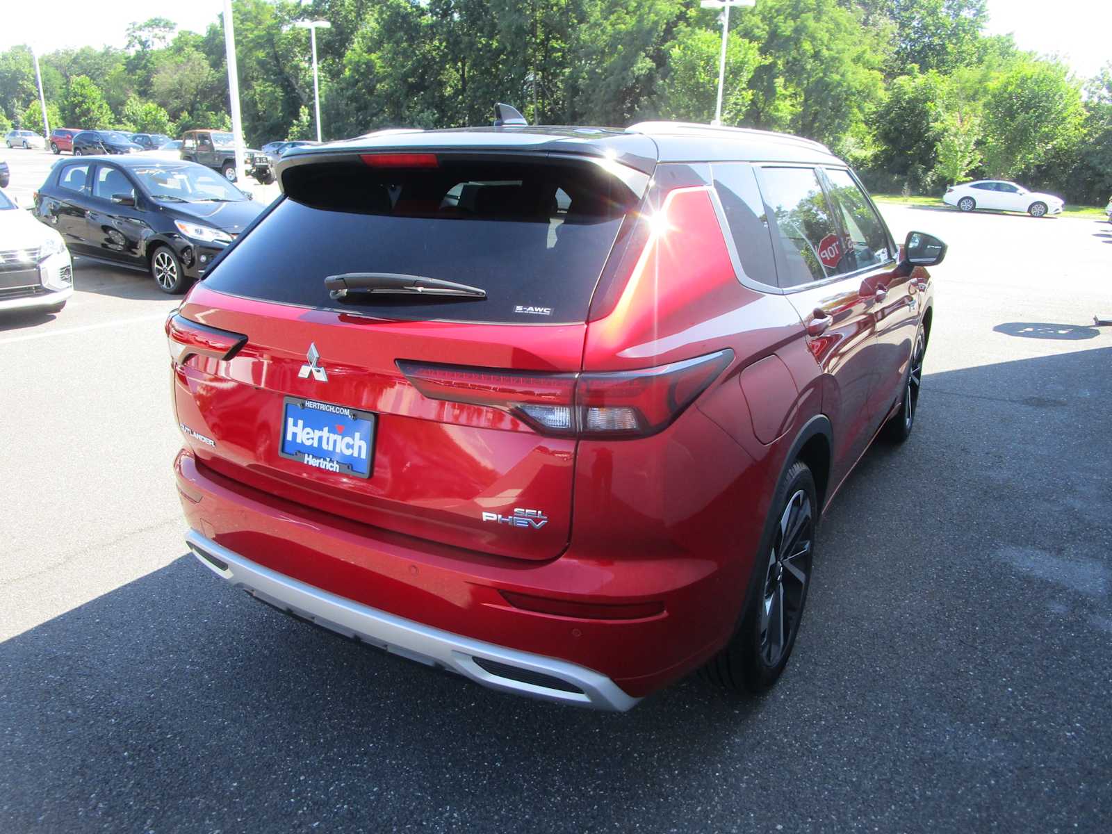 2023 Mitsubishi Outlander PHEV SEL photo 4