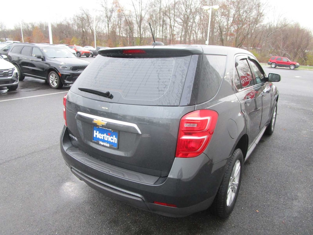Used 2017 Chevrolet Equinox LS SUV