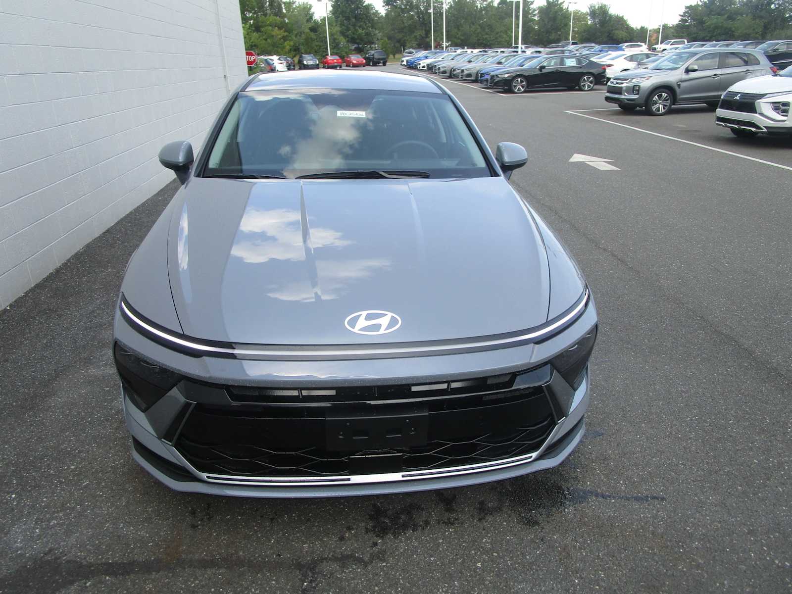 2025 Hyundai Sonata SE photo 2