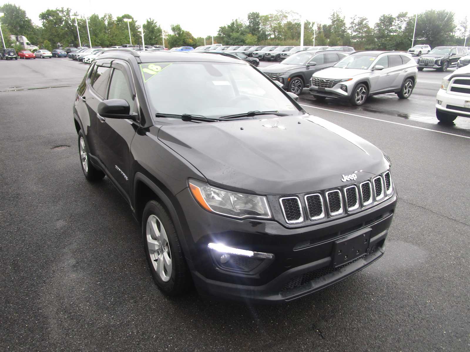 2018 Jeep Compass Latitude photo 3