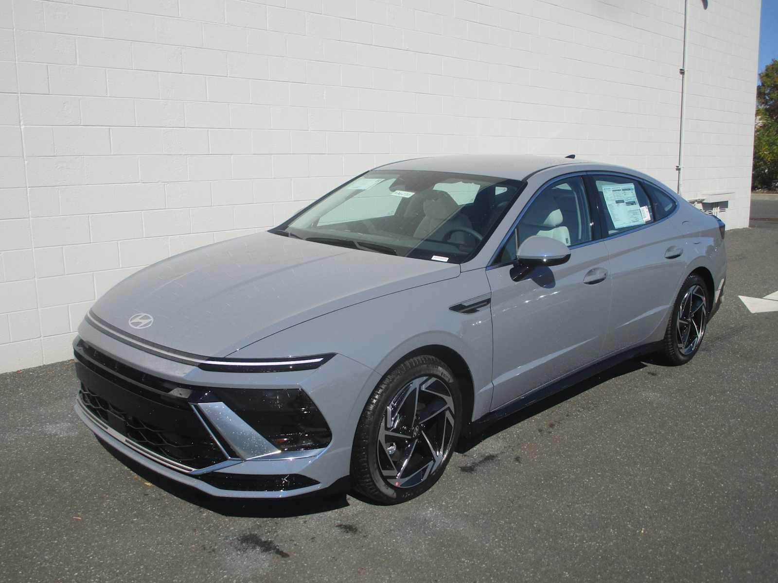 2026 Hyundai Sonata SEL's photo