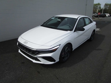 2025 Hyundai Elantra Hybrid SEL Sport SULEV SDN  Sedan