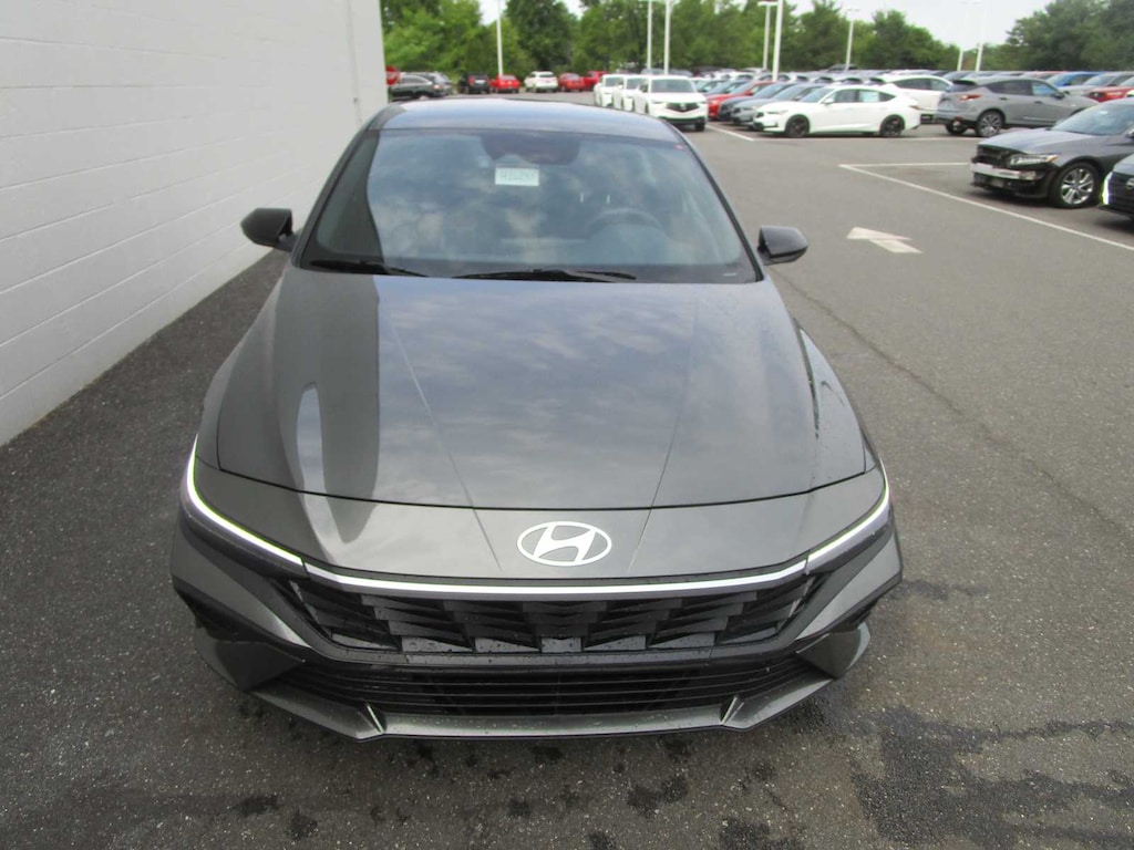 New 2026 Hyundai Elantra SEL SPORT SULEV SDN Sedan