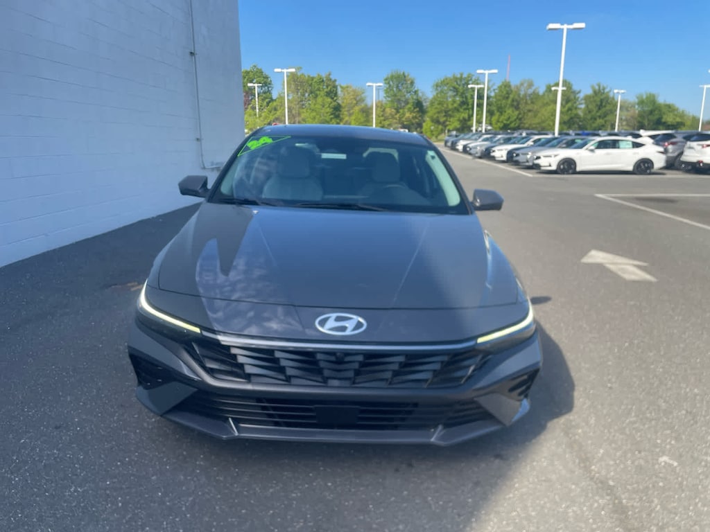 Certified 2024 Hyundai Elantra Limited Sedan
