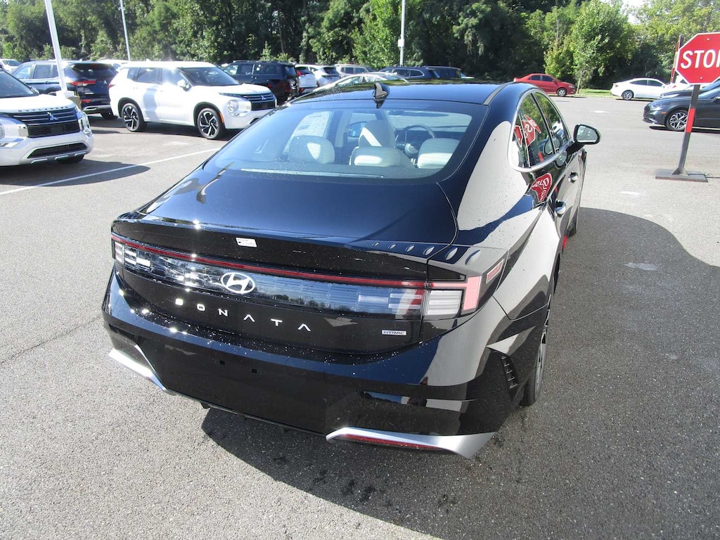 Used 2025 Hyundai Sonata SEL Sedan