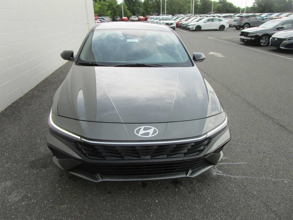 New 2026 Hyundai Elantra SEL SPORT SULEV SDN Sedan
