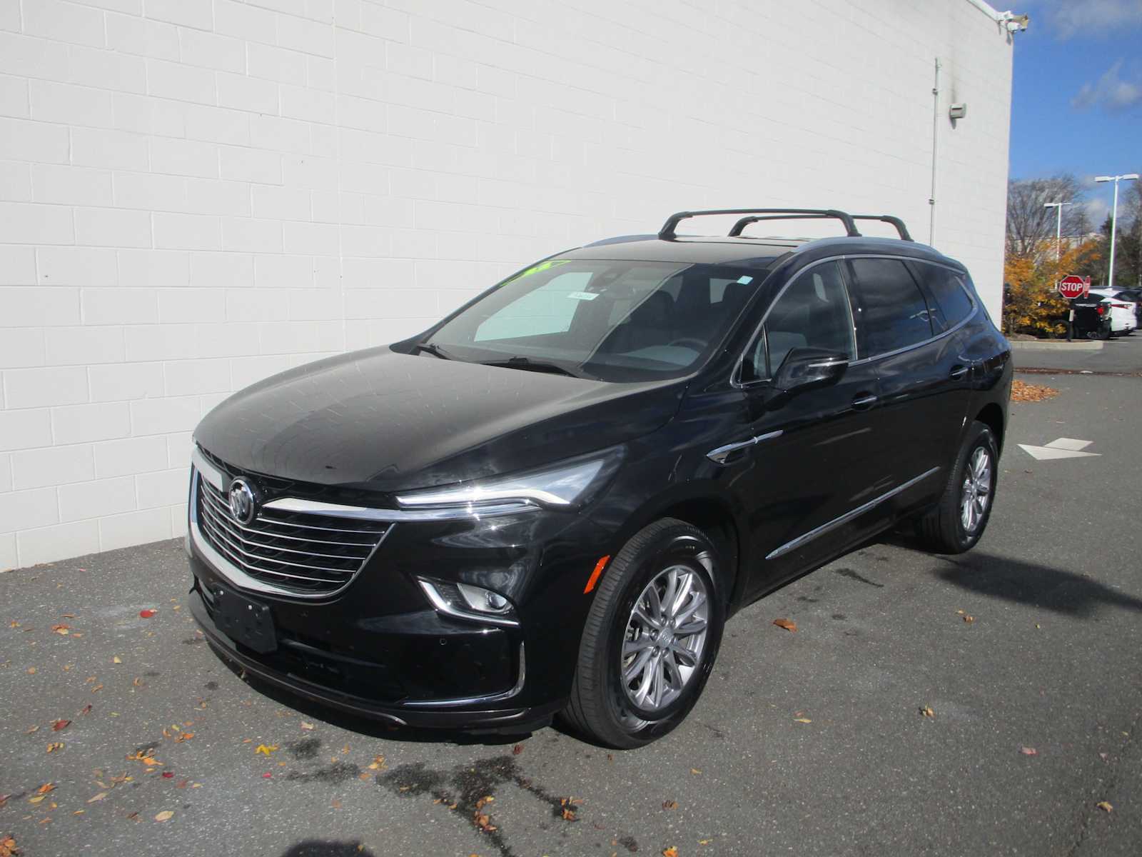 2022 Buick Enclave Essence's photo