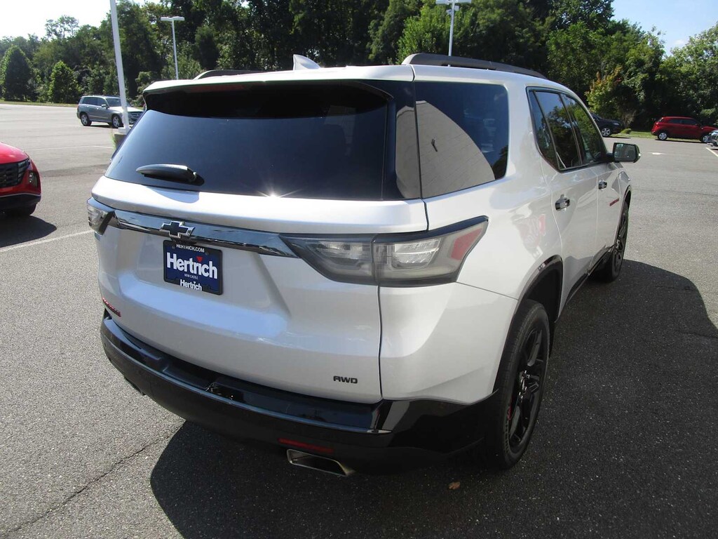 Used 2021 Chevrolet Traverse Premier SUV