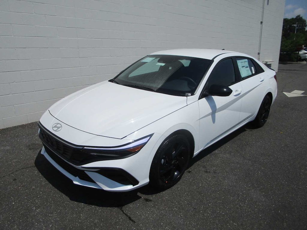 New 2026 Hyundai Elantra SEL SPORT SULEV SDN Sedan