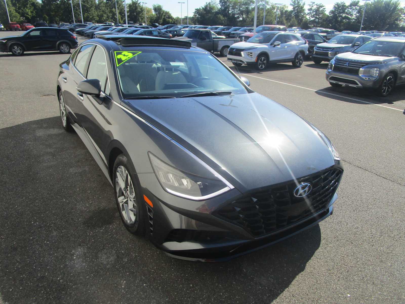 2023 Hyundai Sonata SEL photo 3