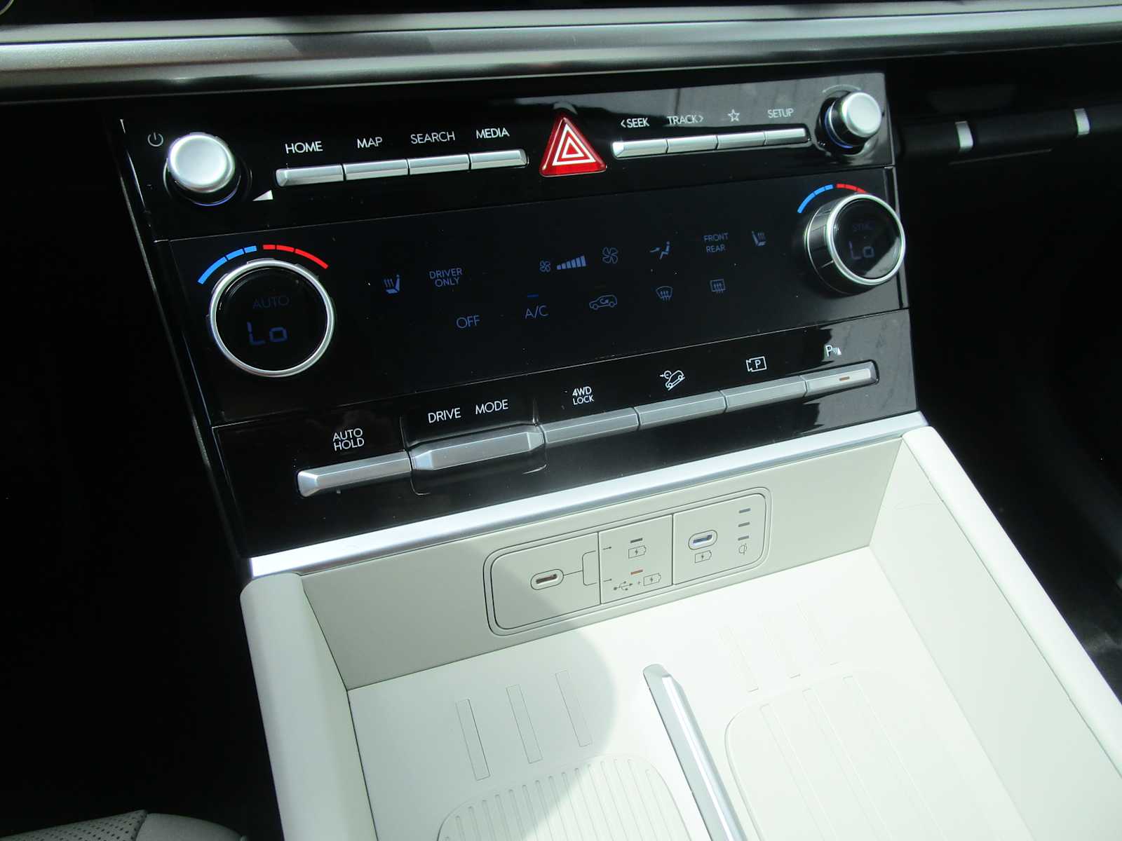 2026 Hyundai Santa Fe SEL - Photo 18