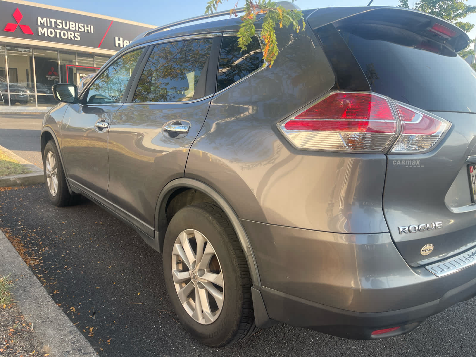 2016 Nissan Rogue SV photo 4